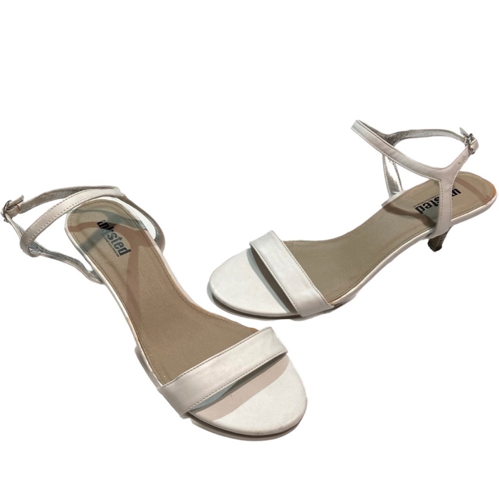 VINTAGE Unlisted Kenneth Cole Productions - white ankle strap pumps - size 8.5